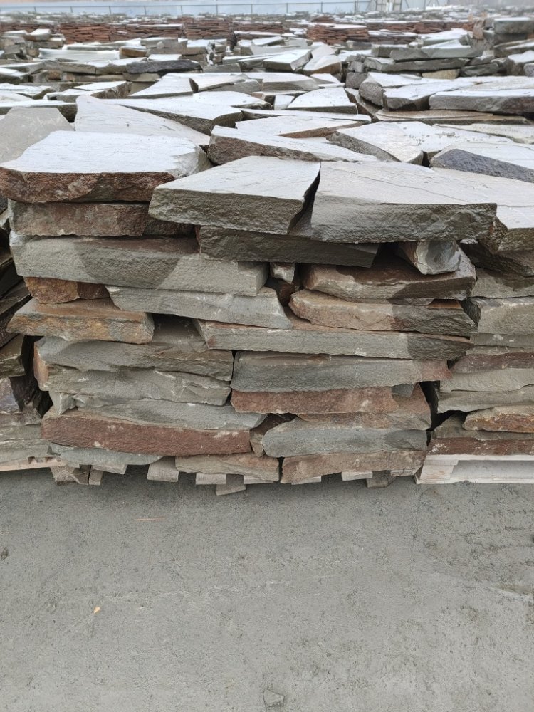 Плитняк песчаник серо-зелёный для мощения 60-65 мм купить в Калужской области