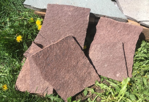 Плитняк лемезит бордовый для цоколя 1,5-2 см купить в Калужской области