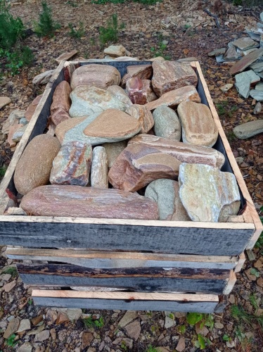 Златолит жёлтый, жёлто-зелёный глыбки и валуны для ланшафтного дизайна купить в Калужской области