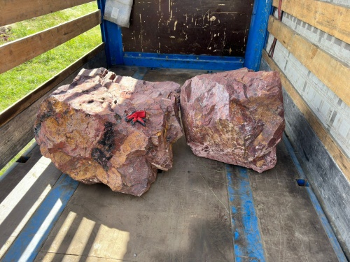 Ландшафтные глыбы красно-фиолетовые 200-1000 килограмм купить в Калужской области