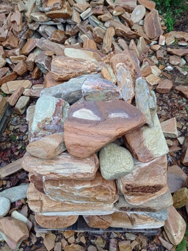 Златолит жёлтый, жёлто-зелёный глыбки и валуны для ланшафтного дизайна купить в Калужской области