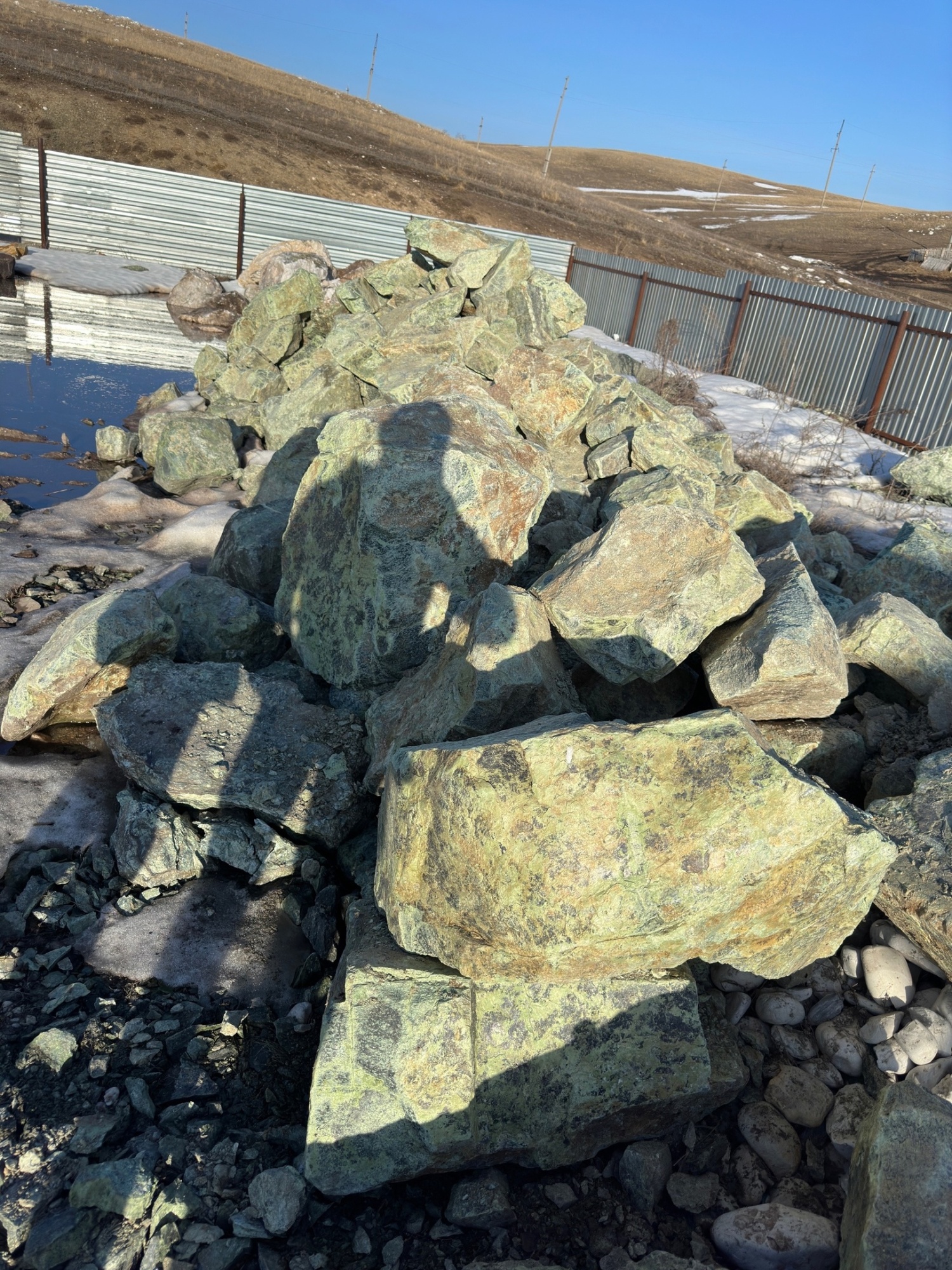 Камни для ландшафтного дизайна зелёные 10-60 килограмм купить в Калужской области