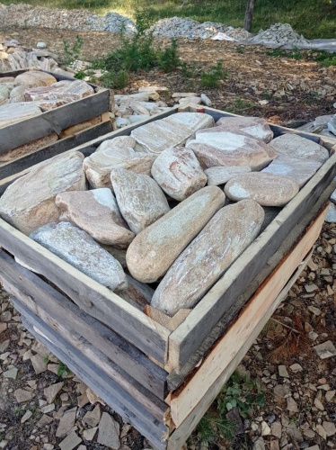 Златолит жёлтый, жёлто-зелёный глыбки и валуны для ланшафтного дизайна купить в Калужской области