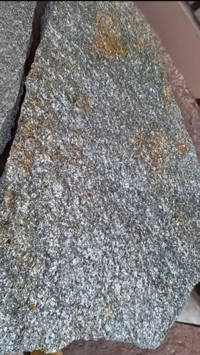 Плитняк златолит серебристый для цоколя, отмостки купить в Калужской области