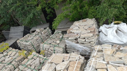 Гранитный плитняк галтованный для парковки купить в Калужской области