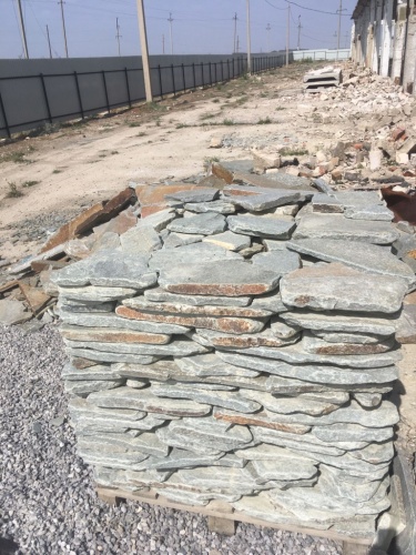 Златолит серебристый галтованный для лестниц купить в Калужской области