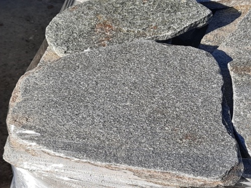 Златолит серебристый галтованный для лестниц купить в Калужской области