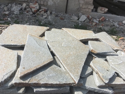 Златолит серебристый галтованный для лестниц купить в Калужской области