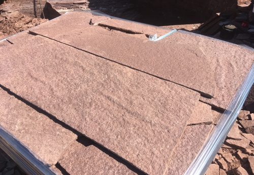 Плитняк лемезит бордовый для ступеней 20-25 мм купить в Калужской области